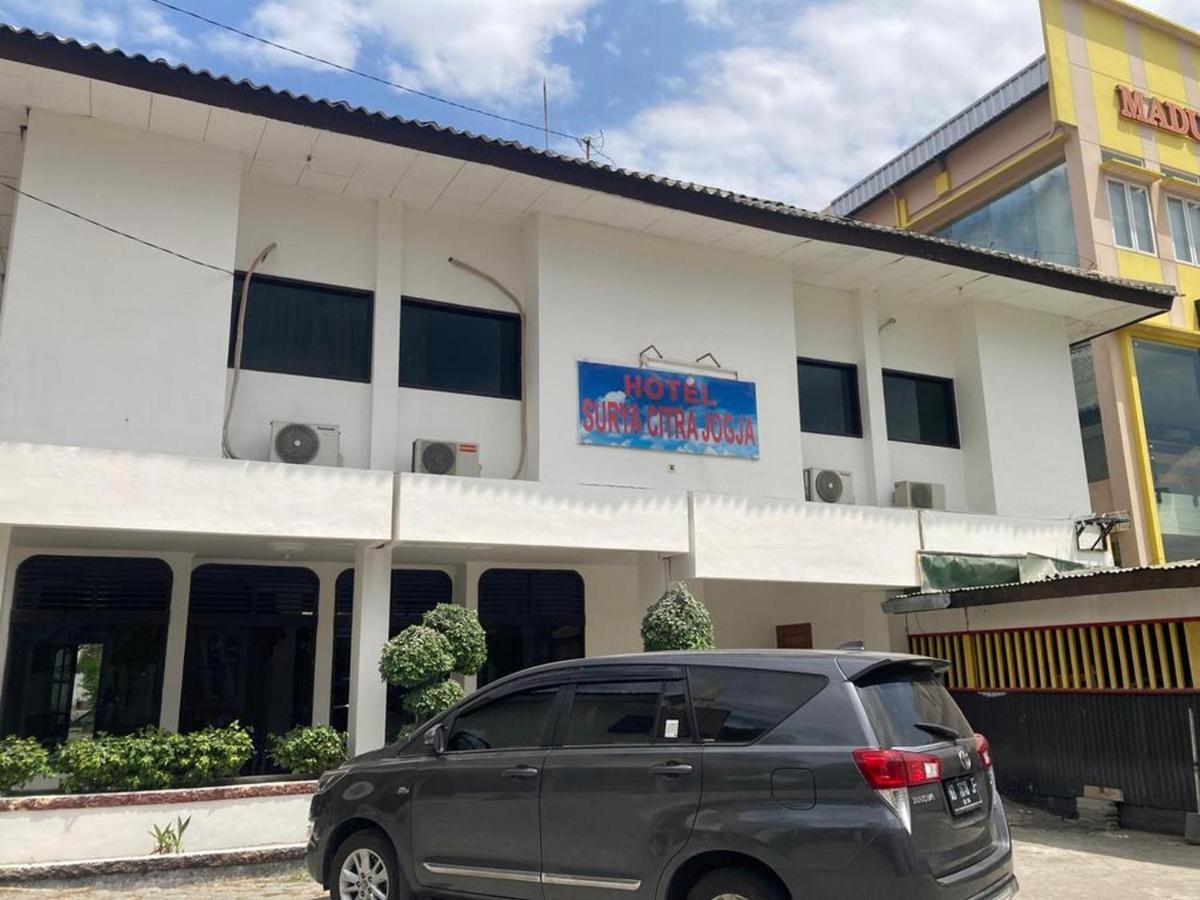 Hotel Surya Citra Jogja A Mitra Reddoorz Jogjakarta Buitenkant foto